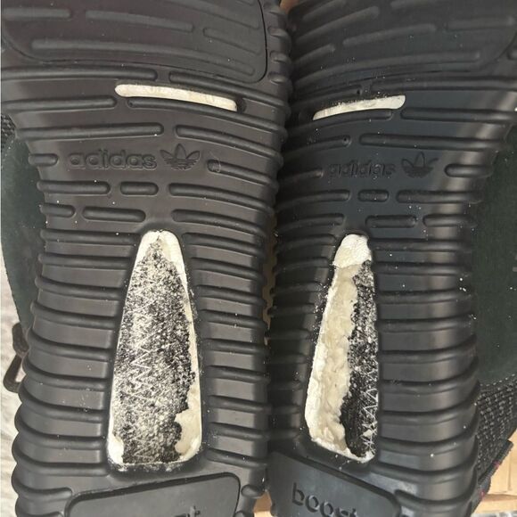 Adidas Yeezy Boost 350 V1 Triple Black 2016 shows BB5350 sneakers flats laces - Picture 6 of 12